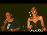 Mingas with Miriam Makeba in Maputo 2002 (Photo by ps)